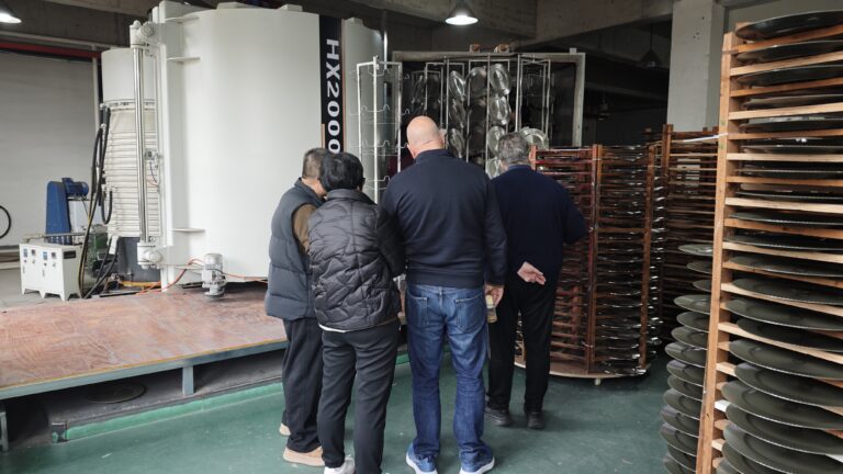 Valued Client Visit: A Deep Dive into Our Premium Charger Plate Manufacturing Excellence